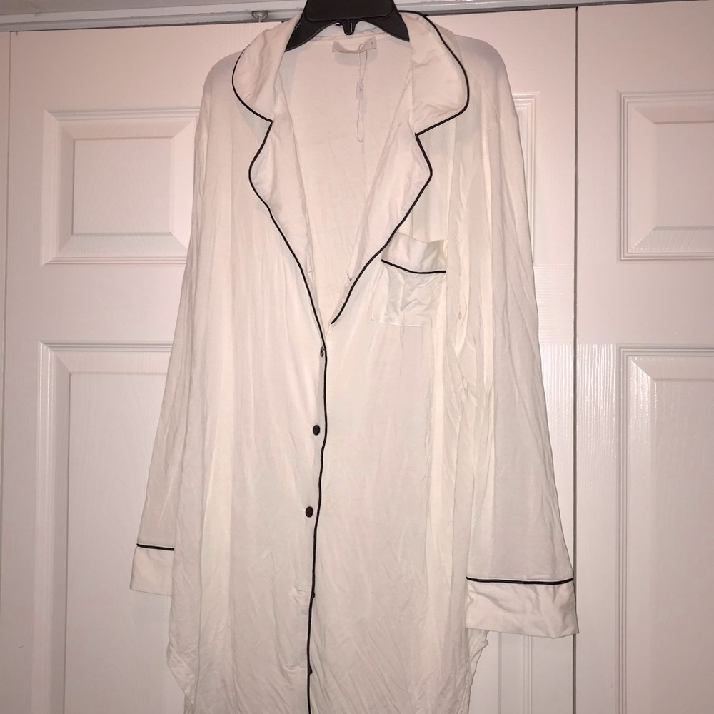 White sleep shirt from Amazon NWT